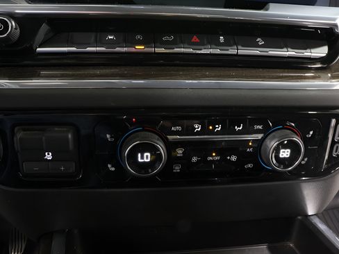 Used 2024 Chevrolet Silverado 1500 RST AWD/4WD image 10