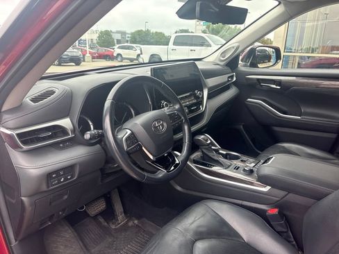 Used 2020 Toyota Highlander Platinum AWD/4WD image 11