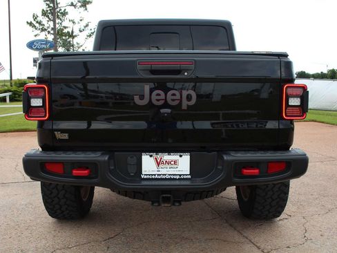 Used 2023 Jeep Gladiator Rubicon w/ LED Lighting Group AWD/4WD image 9
