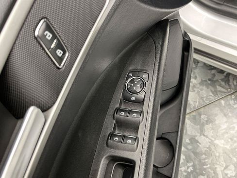Used 2018 Ford Fusion SE FWD image 8