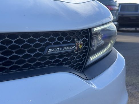 Used 2016 Dodge Charger R/T Scat Pack w/ Beats Audio Group image 2