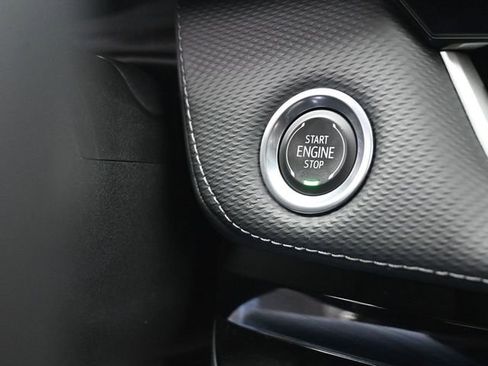 Used 2025 Chevrolet Equinox LT image 23