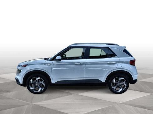 Used 2025 Hyundai Venue SEL FWD image 5