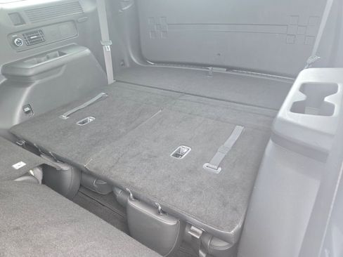 Used 2025 Hyundai Santa Fe SEL FWD image 9