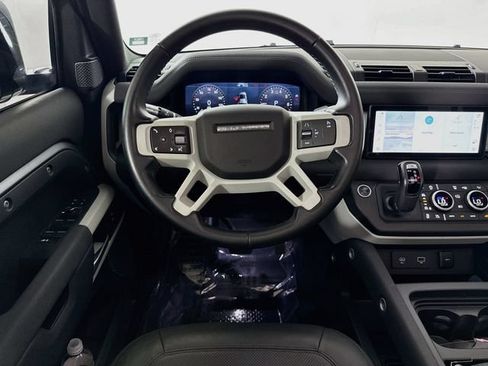 Used 2021 Land Rover Defender 110 SE AWD/4WD image 25