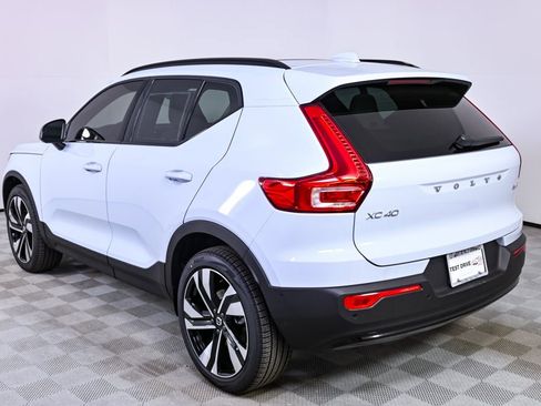 New 2026 Volvo XC40 B5 Ultra w/ Climate Package image 3