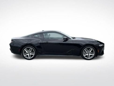 Used 2024 Ford Mustang Coupe RWD image 10