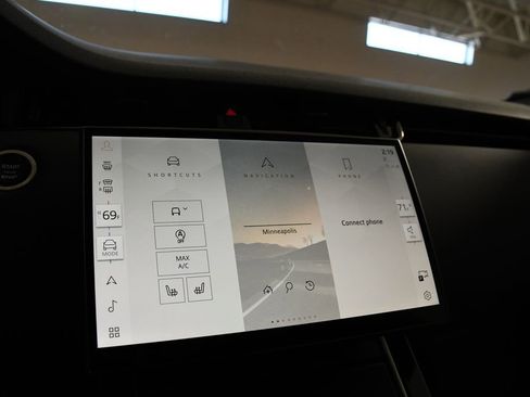 Used 2026 Land Rover Range Rover Evoque Dynamic SE image 31