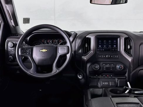 Used 2022 Chevrolet Silverado 1500 Custom AWD/4WD image 11