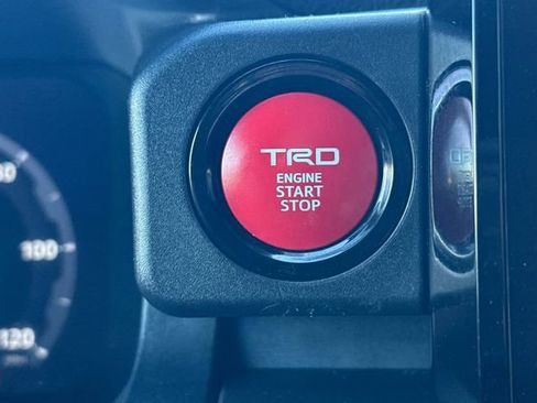 Used 2024 Toyota Tacoma 4x4 Double Cab image 25