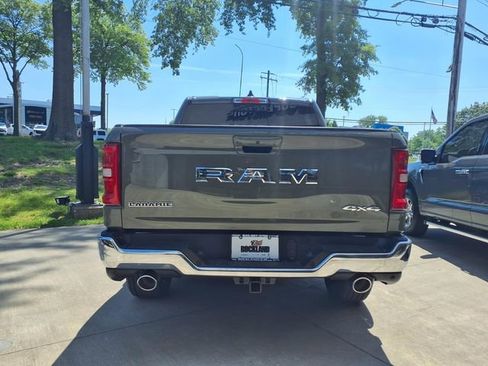 Used 2026 RAM 1500 Laramie AWD/4WD image 7