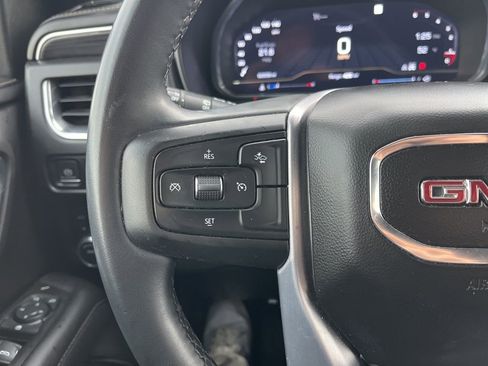 Used 2023 GMC Yukon SLT image 16