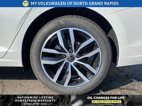 New 2026 Volkswagen Jetta SE image 5