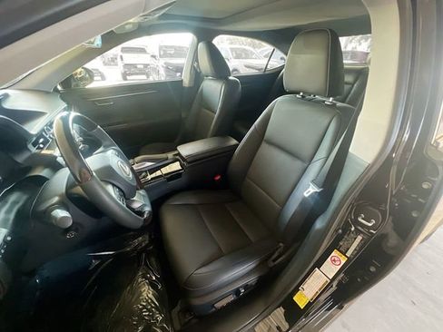 Used 2018 Lexus ES 350 w/ Navigation System Package image 10