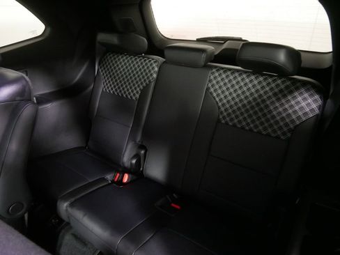 Used 2024 GMC Acadia Denali image 21