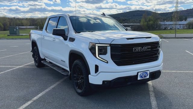 Used 2022 GMC Sierra 1500 Elevation AWD/4WD image 2