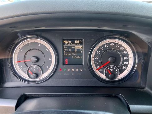 Used 2019 RAM 1500 Express w/ Express Value Package AWD/4WD image 26