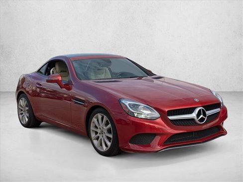 Certified 2018 Mercedes-Benz SLC 300 image 3