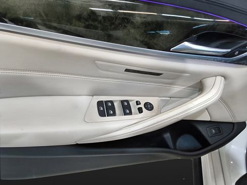 Used 2020 BMW 540i w/ M Sport Package image 12