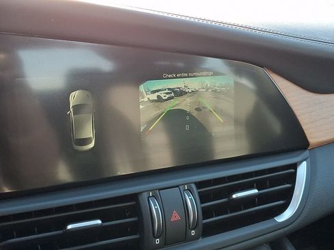 Used 2017 Alfa Romeo Giulia Ti w/ TI Lusso Light Wood Package image 19