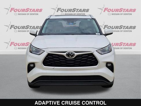 Used 2023 Toyota Highlander XLE FWD image 10
