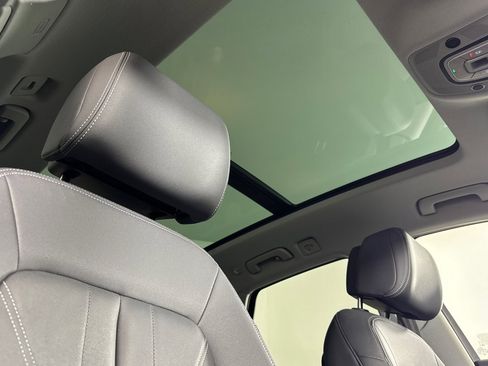 Used 2023 Audi Q5 2.0T Premium w/ Convenience Package image 16