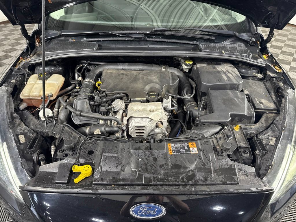 Used 2016 Ford Focus SE FWD image 3