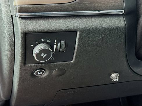 Used 2017 Jeep Grand Cherokee Limited w/ Trailer Tow Group IV AWD/4WD image 10