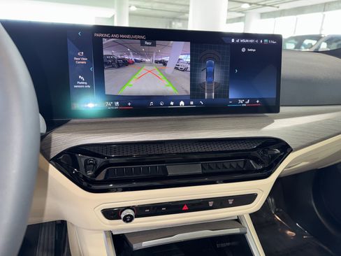 Used 2025 BMW 330i Sedan w/ Convenience Package image 26