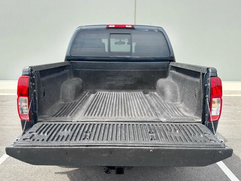 Used 2017 Nissan Frontier SV AWD/4WD image 5