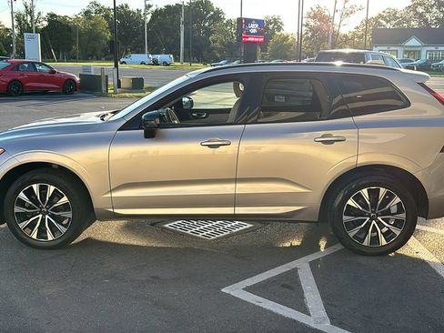 Used 2024 Volvo XC60 B5 Core w/ Climate Package AWD/4WD image 2