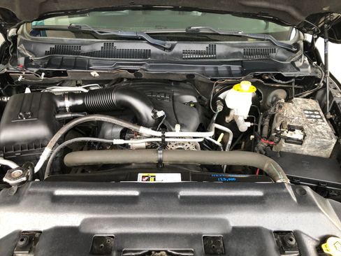 Used 2016 RAM 1500 Laramie AWD/4WD image 3