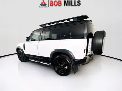 Used 2021 Land Rover Defender 110 X-Dynamic SE image 5