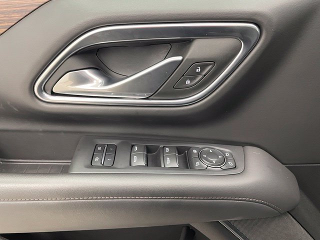 Used 2024 Chevrolet Tahoe High Country AWD/4WD image 12