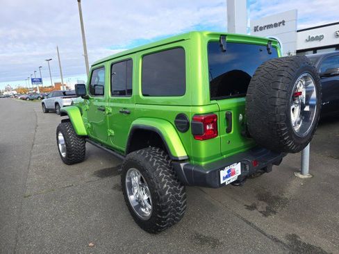 Used 2018 Jeep Wrangler Unlimited Sahara image 6
