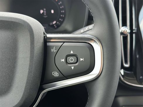 New 2026 Volvo XC40 B5 Plus w/ Protection Package Premier image 9
