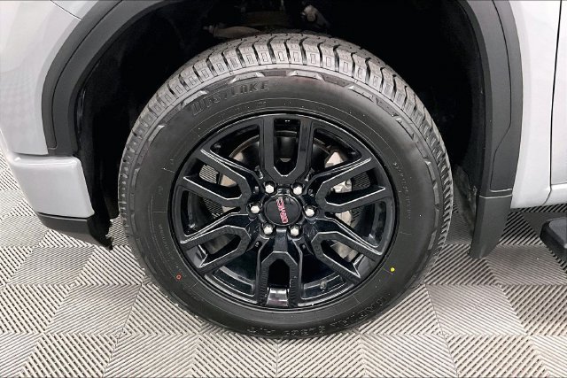Used 2024 GMC Sierra 1500 Elevation AWD/4WD image 10