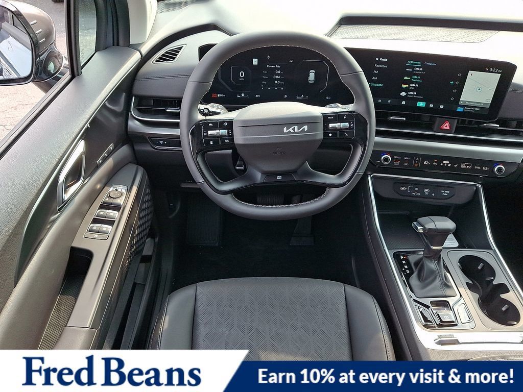 New 2027 Kia Carnival SX w/ Dark Edition Package FWD image 9