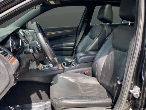 Used 2020 Chrysler 300 C w/ Sun, Sound & Nav Package RWD image 9
