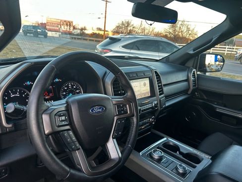 Used 2019 Ford Expedition Max XLT image 10