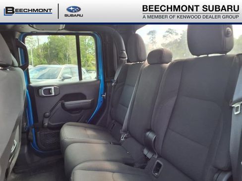 Used 2022 Jeep Gladiator Sport w/ Trailer Tow Package AWD/4WD image 10