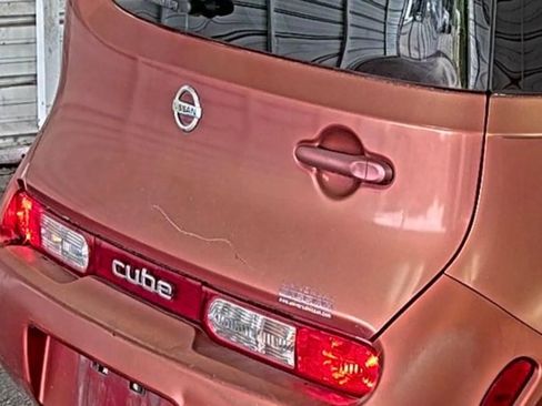 Used 2009 Nissan Cube 1.8 S w/ Interior Designer Pkg FWD image 8