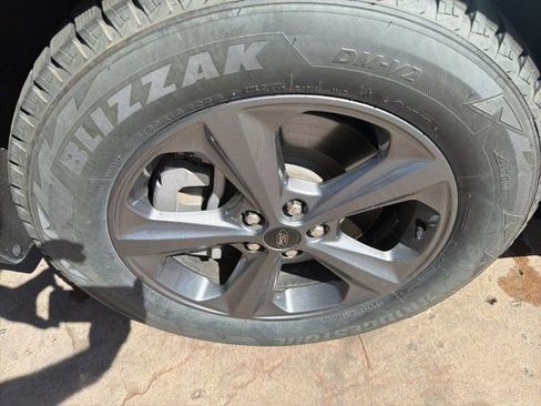 Certified 2022 Ford Edge SEL w/ Sport Appearance Package image 12