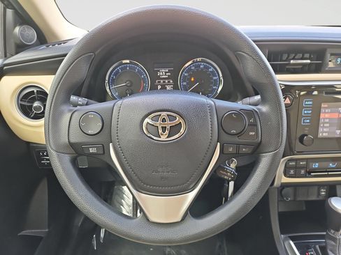 Used 2017 Toyota Corolla LE FWD image 42