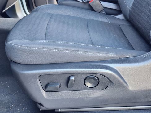 Used 2025 Chevrolet Silverado 2500 Custom w/ Custom Value Package image 26