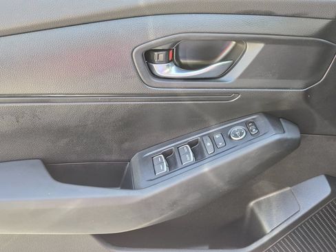 Certified 2025 Honda Accord LX image 26