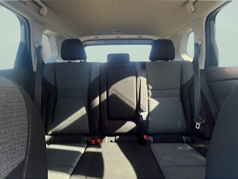Used 2022 Nissan Rogue S AWD/4WD image 19