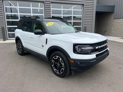 Used 2024 Ford Bronco Sport Outer Banks AWD/4WD image 3