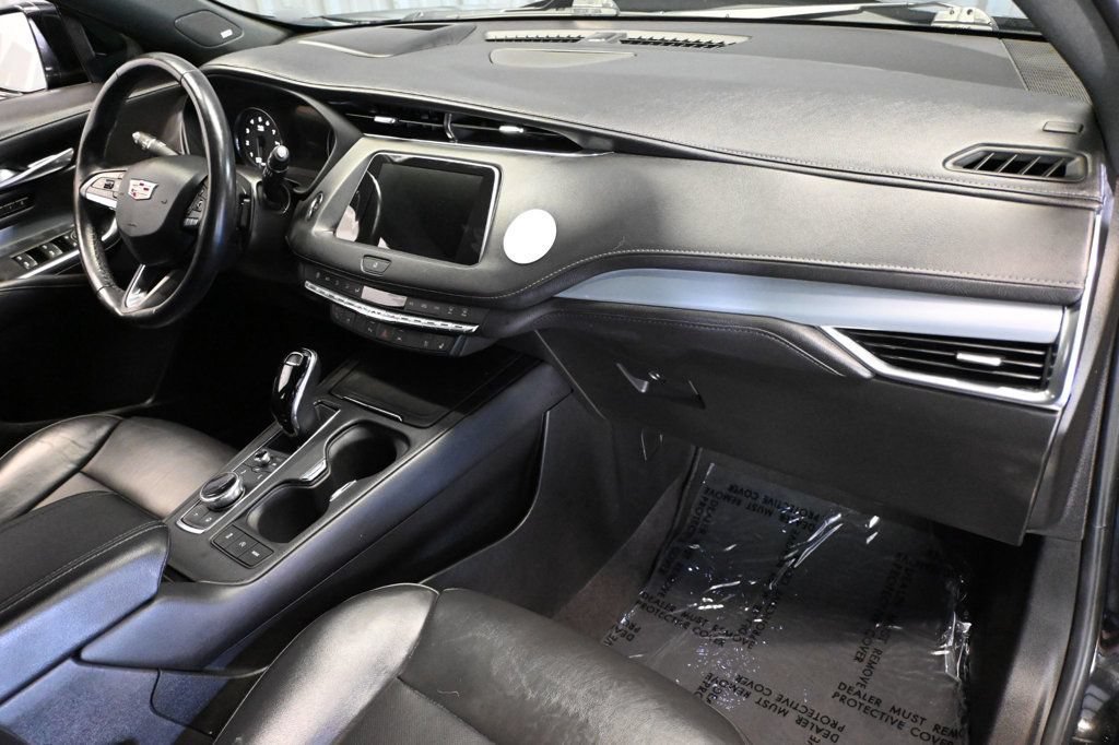 Used 2023 Cadillac XT4 Premium Luxury w/ Technology Package FWD image 8