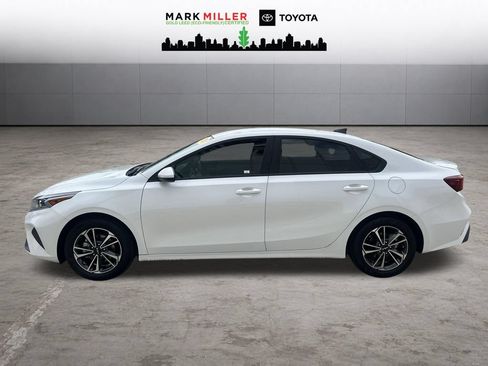 Used 2024 Kia Forte LXS FWD image 2